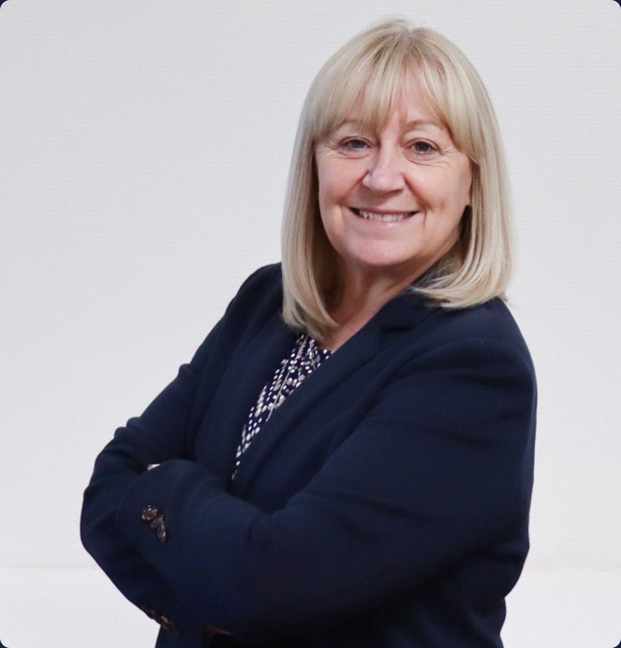 Helen Burrows Vice President – People, ESG and Internal Communication